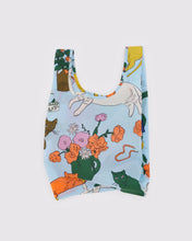 Load image into Gallery viewer, Baggu Baby Reusable Bag - Table Cats