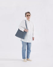 Load image into Gallery viewer, Baggu Horizontal Zip Duck Bag - Navy Stripe
