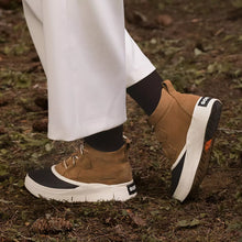 Load image into Gallery viewer, Sorel Out N About Boot - Taffy/Black