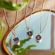 Load image into Gallery viewer, Pyrrha Reflective Appreciation Talisman