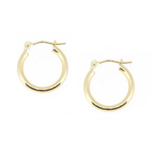 Load image into Gallery viewer, Poppy Finch Small Gold Hoop Pearl Earrings