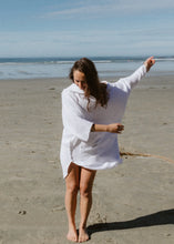 Load image into Gallery viewer, Tofino Towel Cocoon Surf Poncho