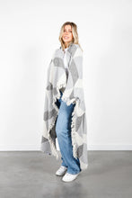 Load image into Gallery viewer, Tofino Towel Liberty Throw