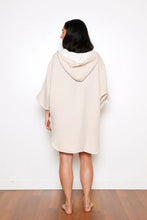 Load image into Gallery viewer, Tofino Towel Cocoon Surf Poncho