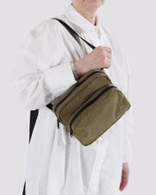 Load image into Gallery viewer, Baggu Fanny Pack - Seaweed
