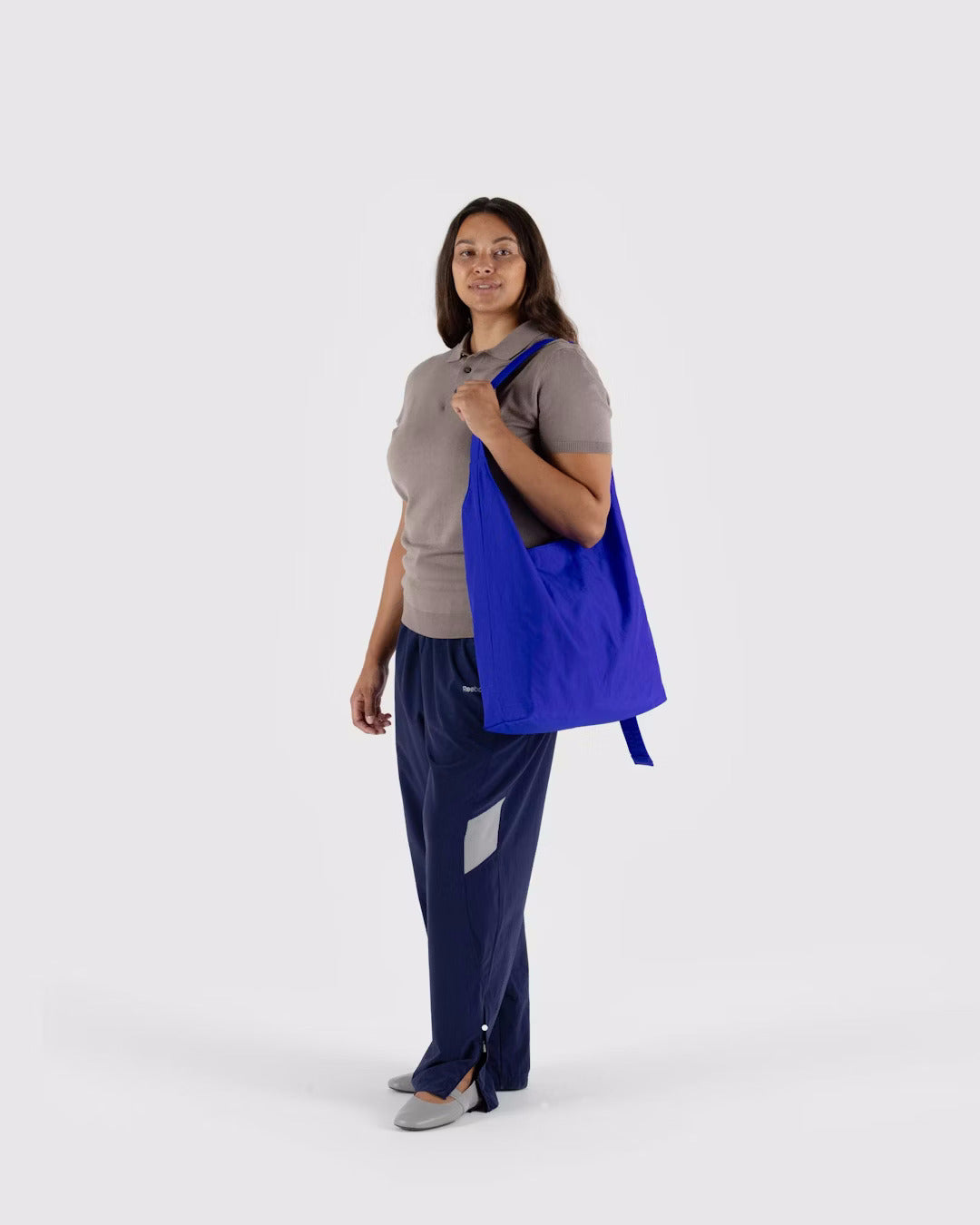 冬ギフト セ Baggu Large Nylon Sling - Lapis – Nicholas Randall Oak Bay バッグ
