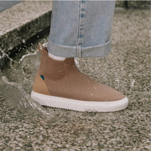 Load image into Gallery viewer, Vessi Uptown Chelsea - Teak/Dune
