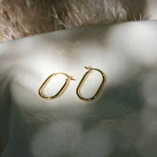Load image into Gallery viewer, Little Gold Airy Hoop Earrings
